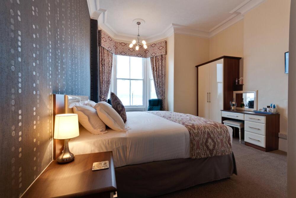Lauriston & Lawton Court Hotel Llandudno Esterno foto