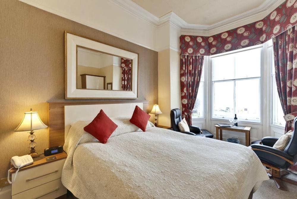 Lauriston & Lawton Court Hotel Llandudno Esterno foto